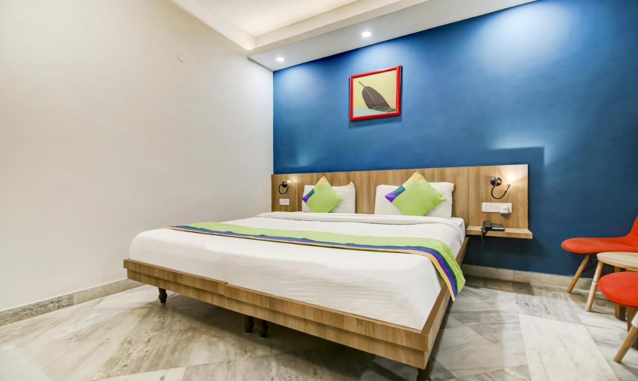 Treebo Mall View, Dlf Phase II Gurgaon Luaran gambar